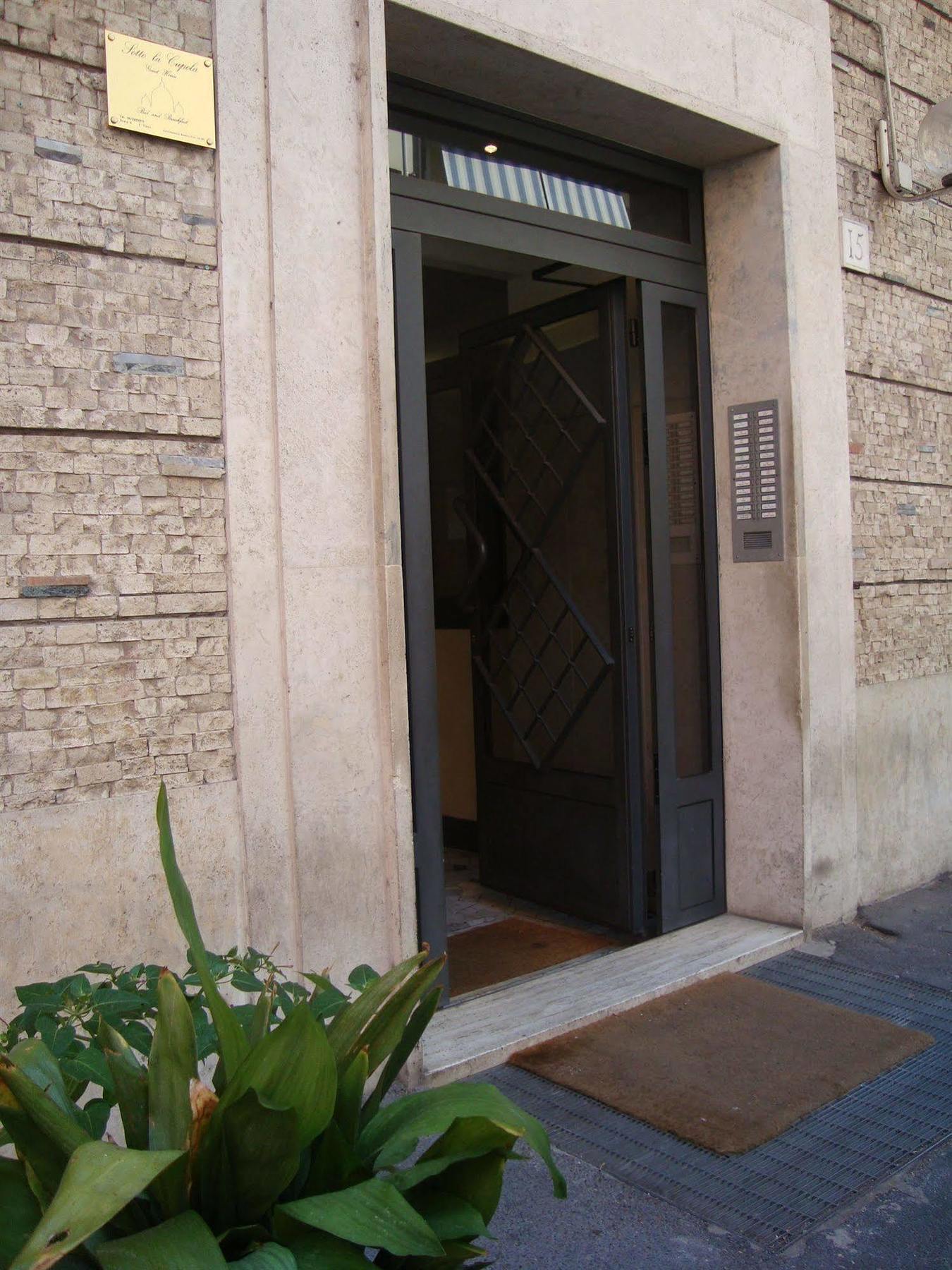 Sotto La Cupola Bed & Breakfast Roma Exterior foto