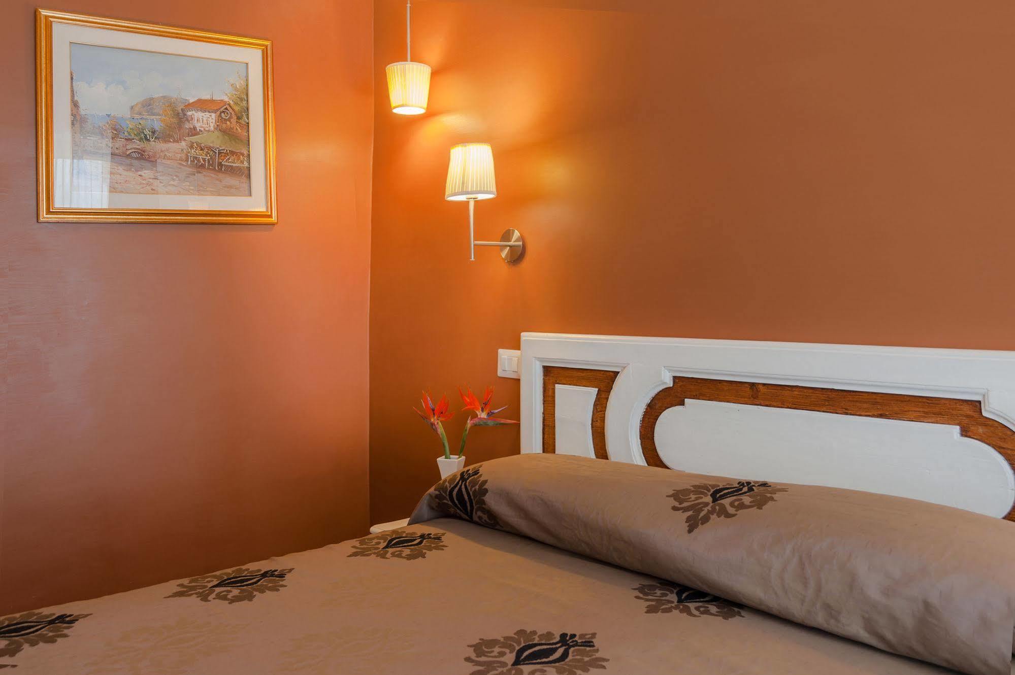 Sotto La Cupola Bed & Breakfast Roma Exterior foto